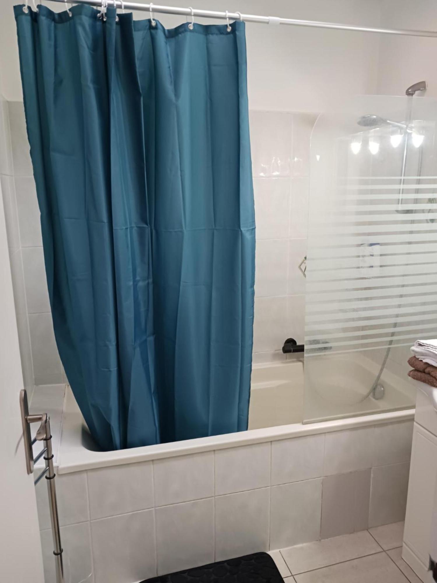 Chambre Privee Climatisee Chez Particulier, Wifi Apartment แปร์ปินญอง ภายนอก รูปภาพ